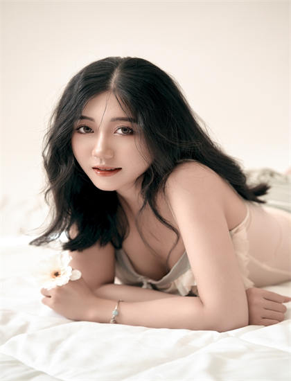 《异种》故事脉络梳理：主线与支线情节完整解读，票房冠军